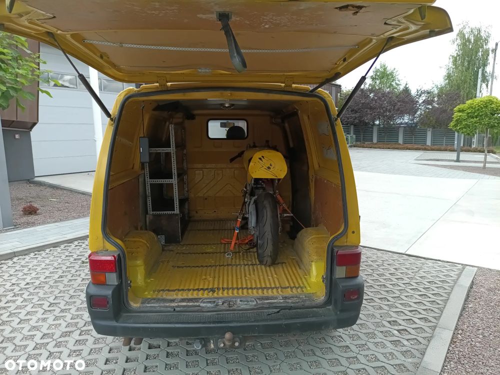 Volkswagen Transporter - 12