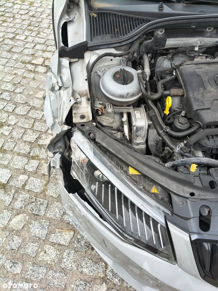 Skoda Octavia 2.0 TSI DSG RS 230 - 10
