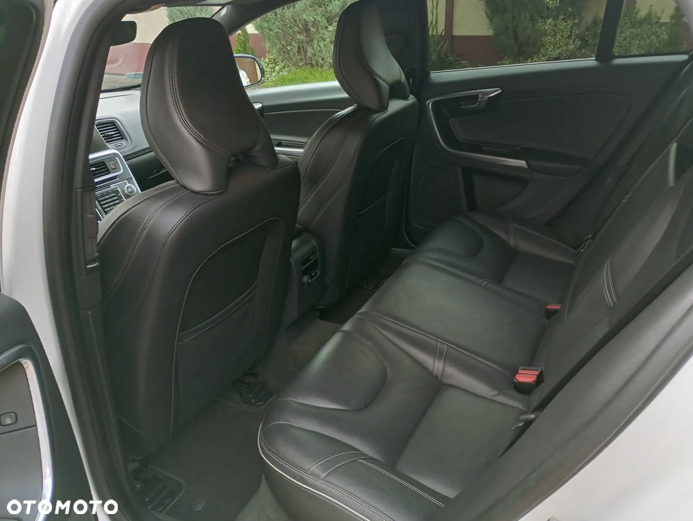 Volvo V60 - 15