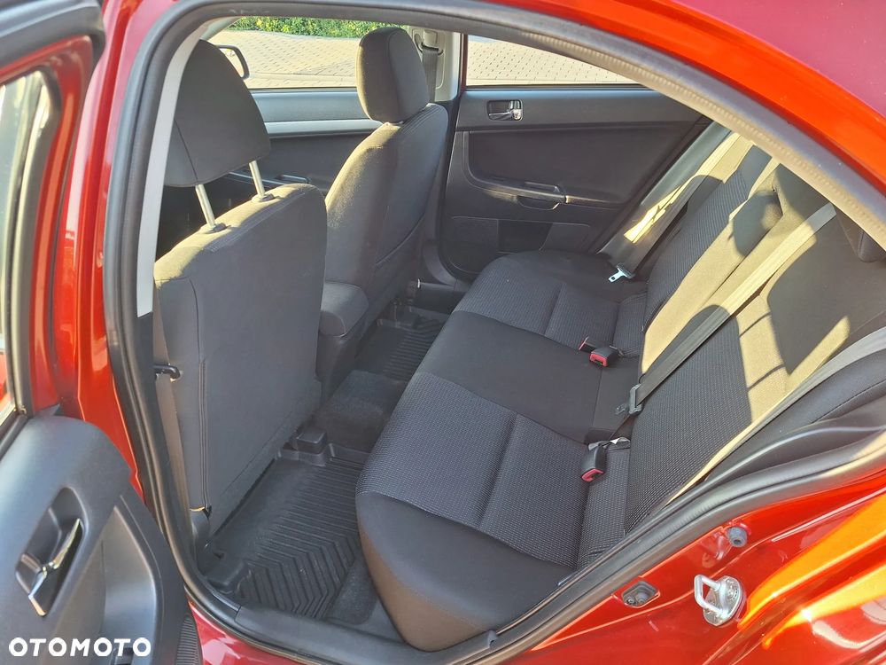 Mitsubishi Lancer 1.8 Invite - 12