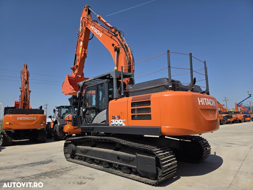Hitachi 32t, cupa 1,8mc NOUA, 2019, 7.237h, consum mediu 18,6litri/ora, Isuzu 265CP, 3 pompe hidr HITACHI, produs in JAPONIA, lant 80% bun doar 991h deplasare, reviziile facute, inst picon si rotire, antifurt, Ad sapare 8m, AC, leasing 3 ani-PROMOTIE 96.900 - 18