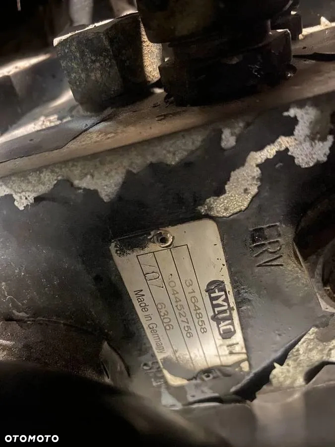 BLOK HYDRAULICZNY MIĘKKIEJ OSI DEUTZ-FAHR AGROTRON 150 , 04452756 - 3