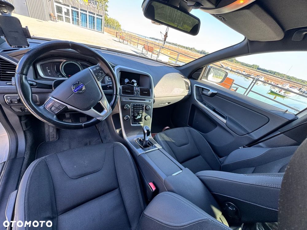 Volvo XC 60 D4 Drive-E Momentum - 8