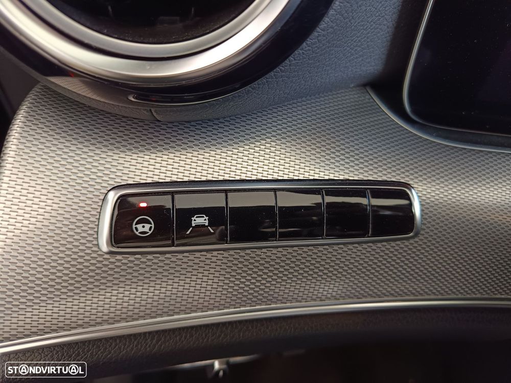 Mercedes-Benz E 300 de AMG Line - 34