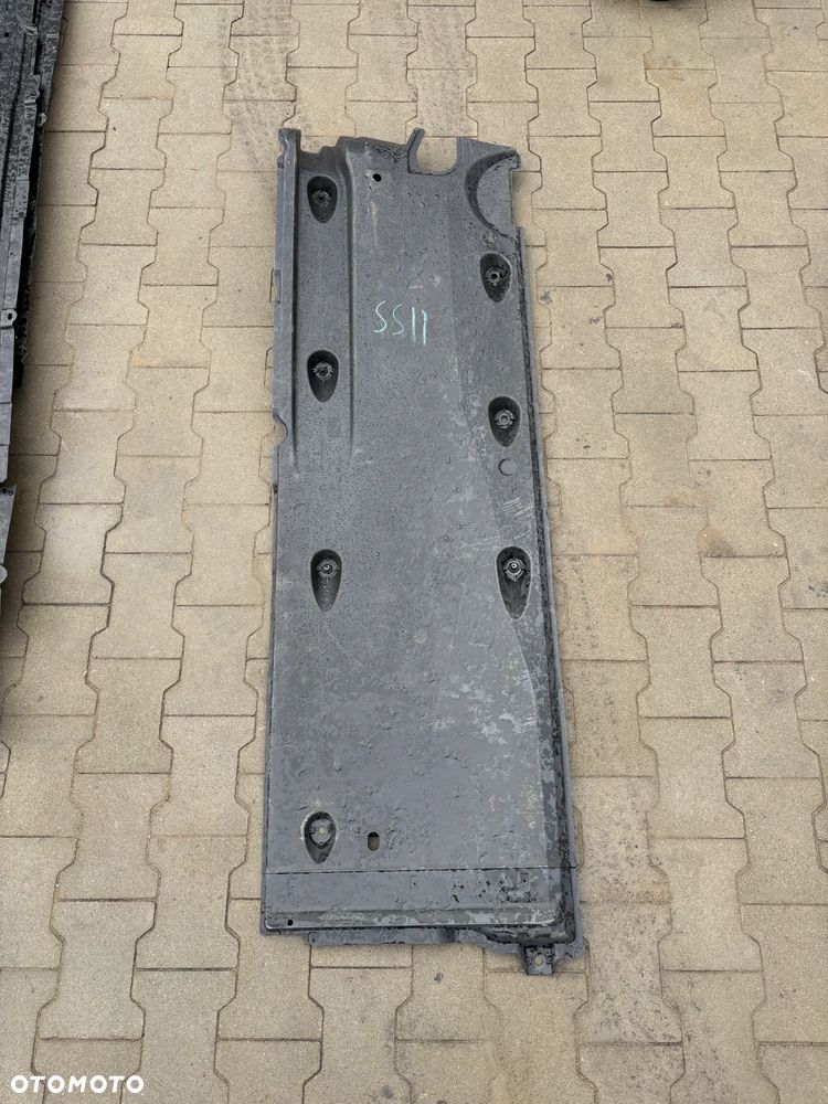 Skoda Superb II oslona podwozia prawa 3T0825202B 3T0825201 - 3