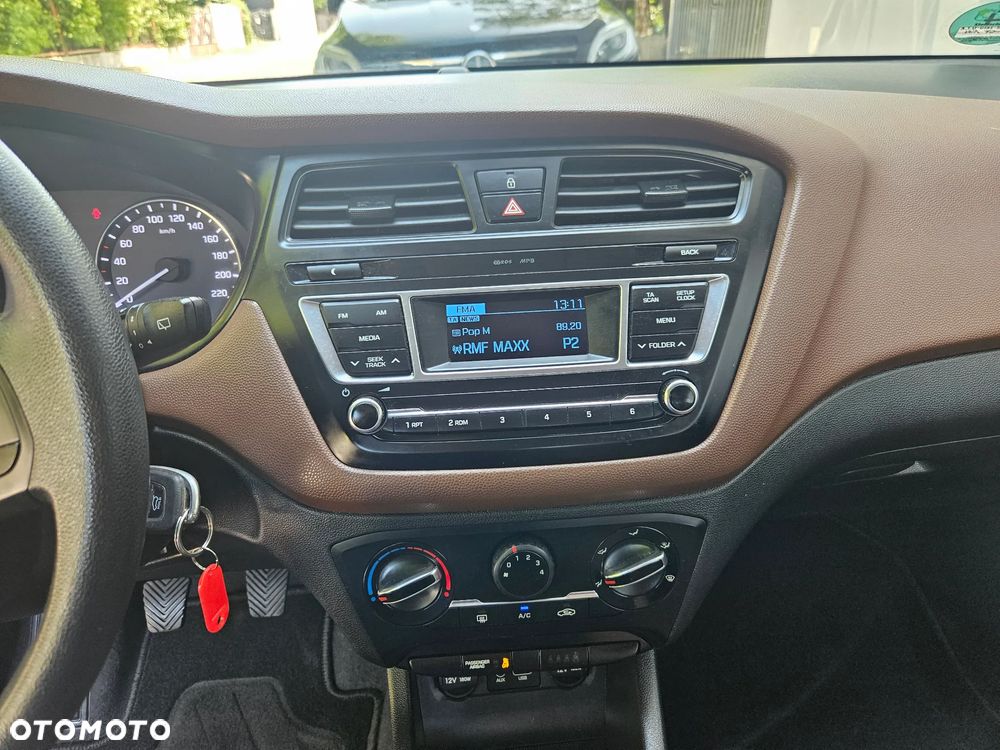 Hyundai i20 1.2 Pure - 9