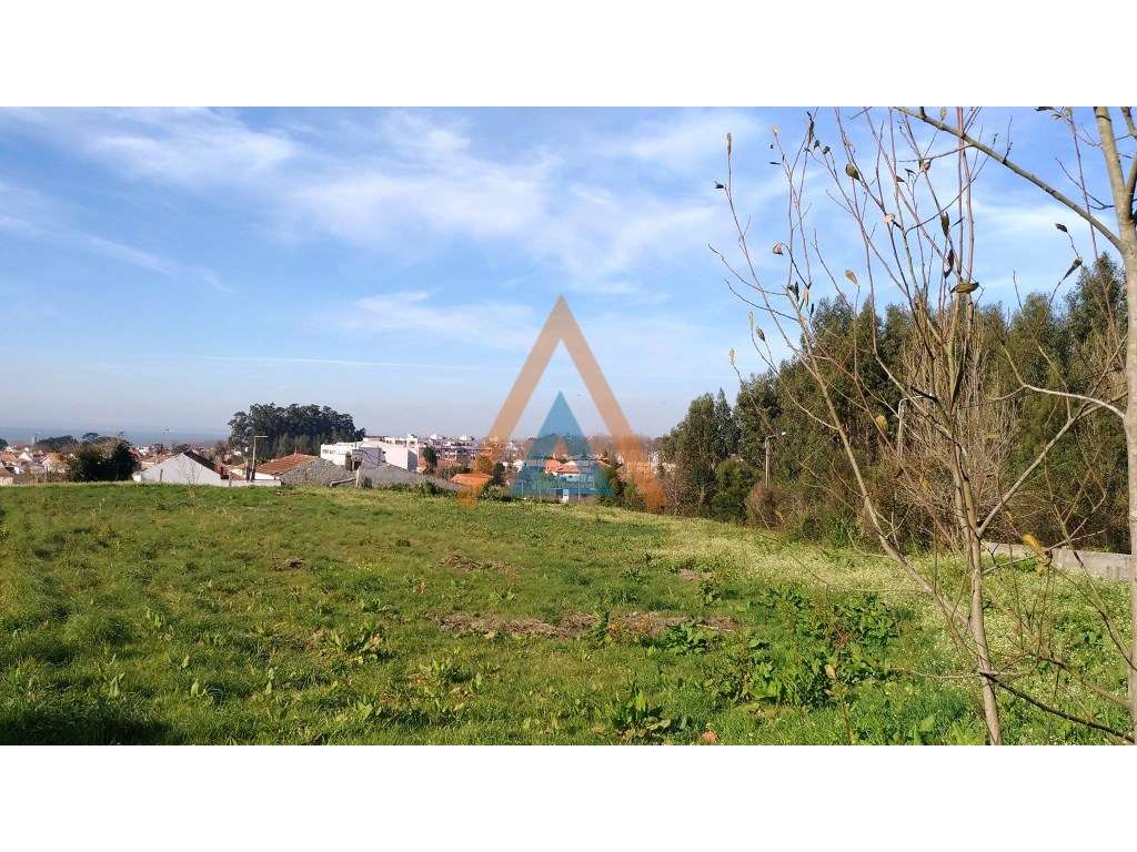 TERRENO URBANO PARA CONSTRUÇAO COM VISTAS MAR - Grande imagem: 3/17