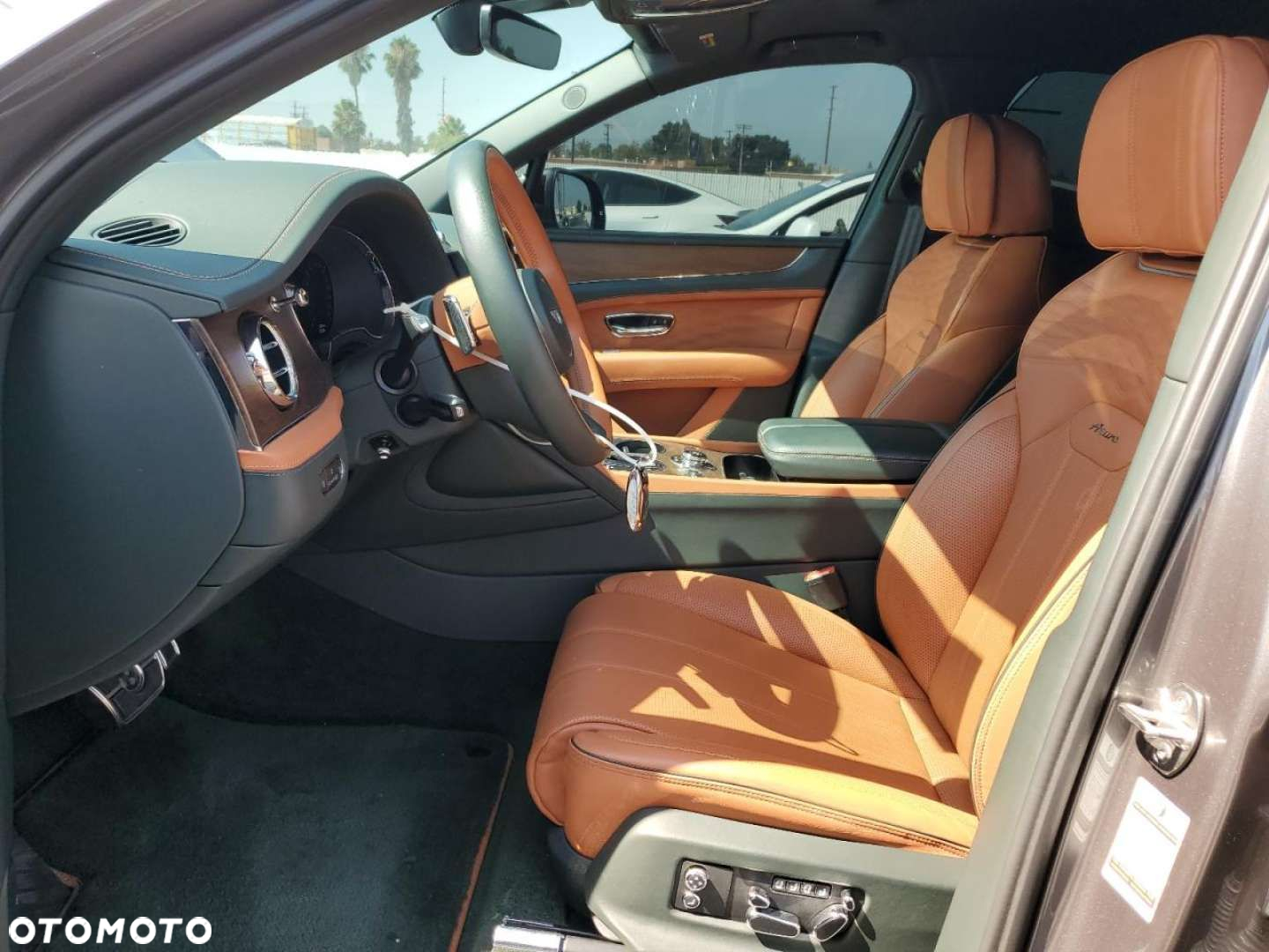 Bentley Bentayga - 6