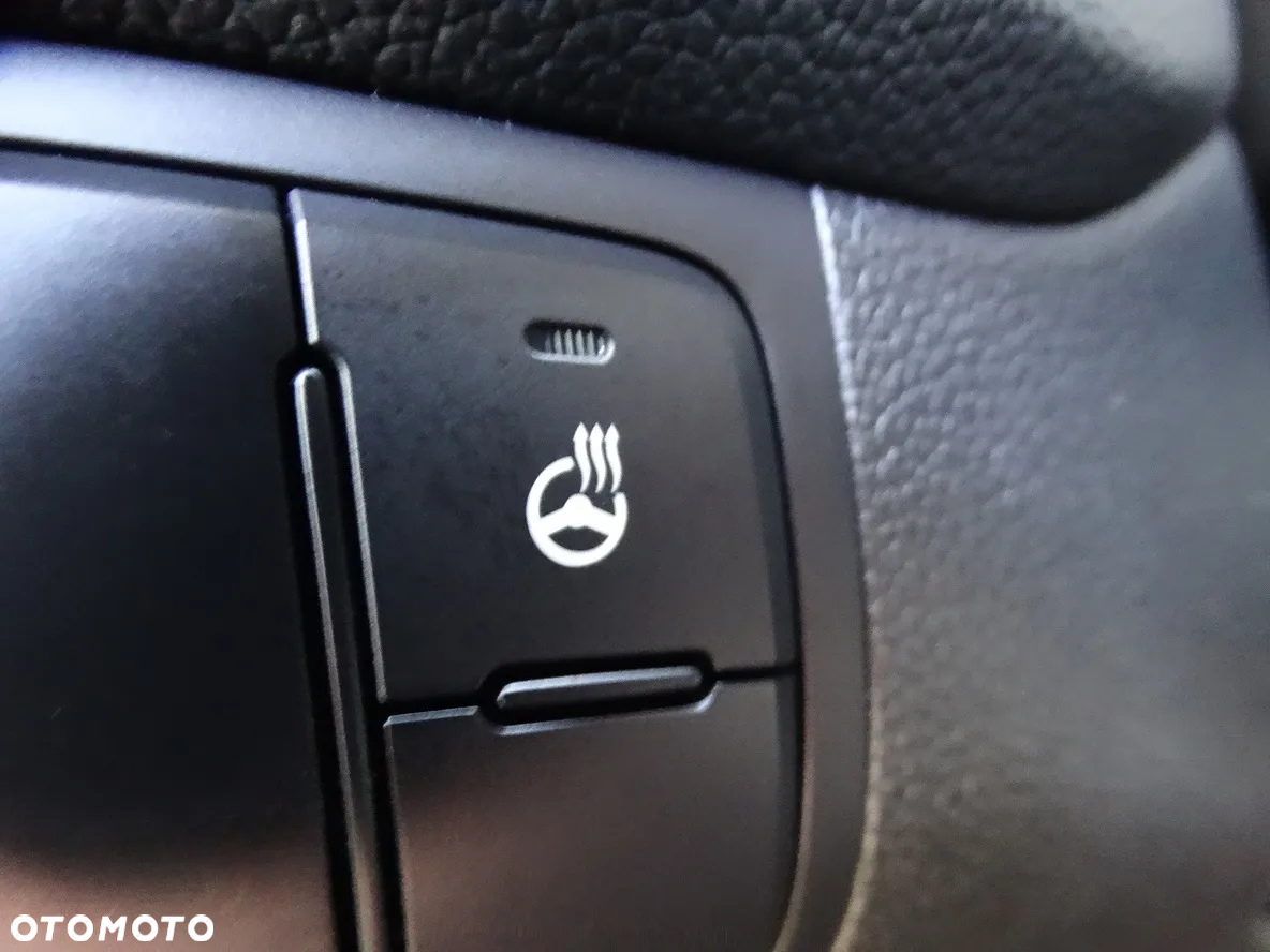 Kia Ceed - 13