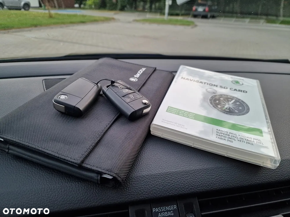 Skoda Octavia Combi 2.0 TDI DSG L&K - 8
