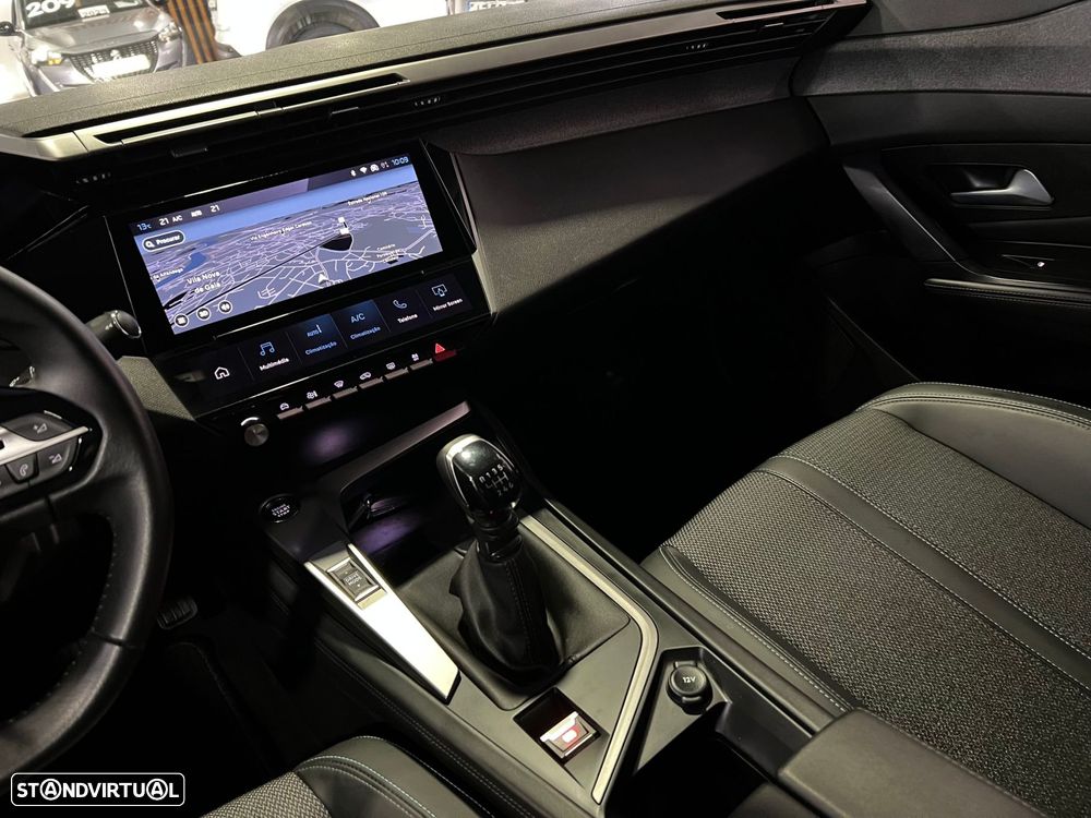 Peugeot 308 SW 1.2 PureTech Allure Pack - 18