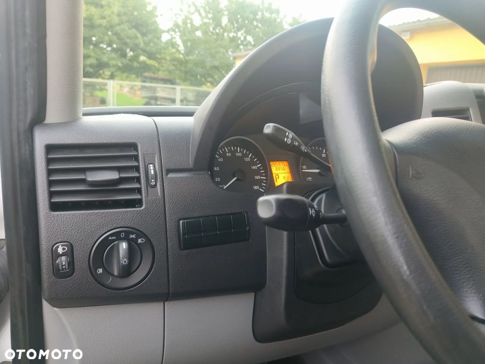 Mercedes-Benz Sprinter - 24