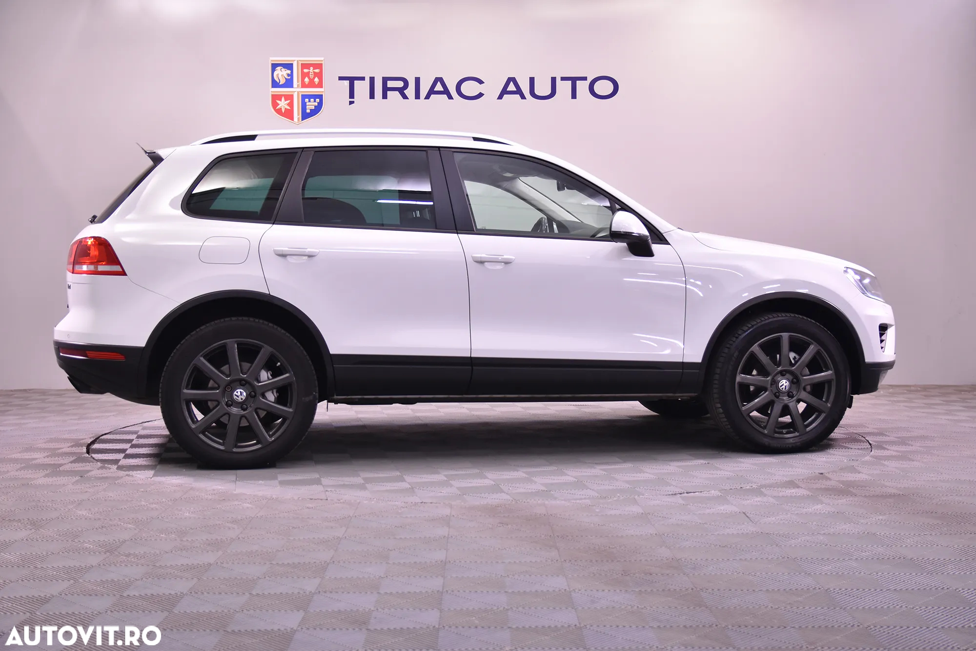 Volkswagen Touareg - 6