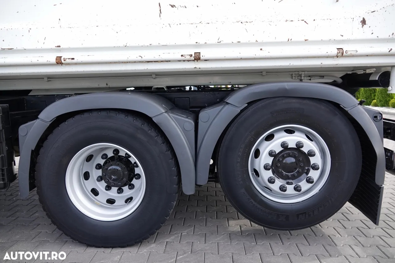 MAN TGS 26.360 / 6X2 / BASCULĂ + HDS FASSI F155A / CAPACITATE DE RIDICARE 6 160 KG / BORDMATIC / AXĂ RIDICATĂ / EURO 5 - 28