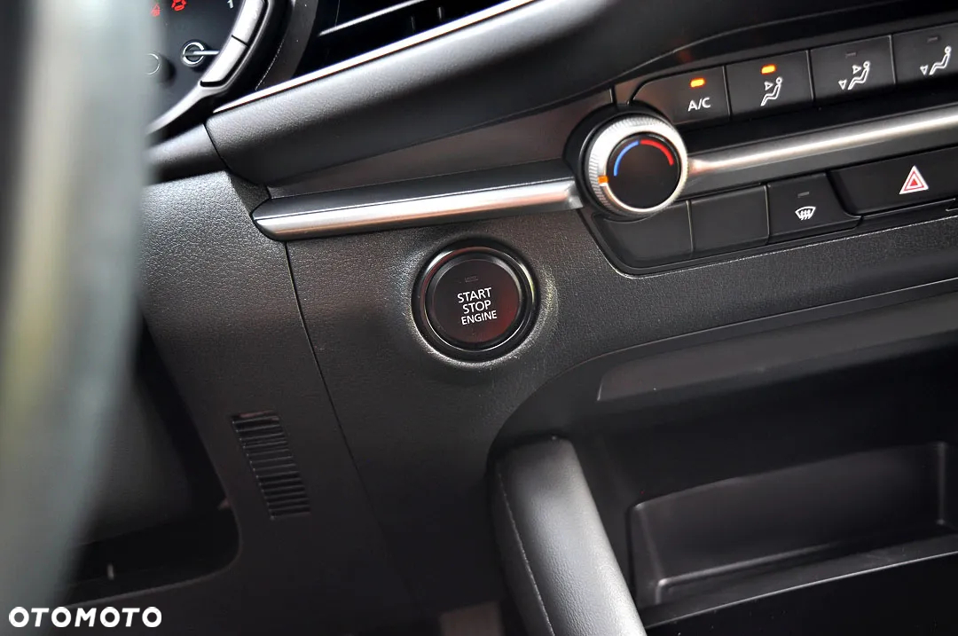 Mazda 3 SKYACTIV-X 2.0 M-Hybrid DRIVE - 28