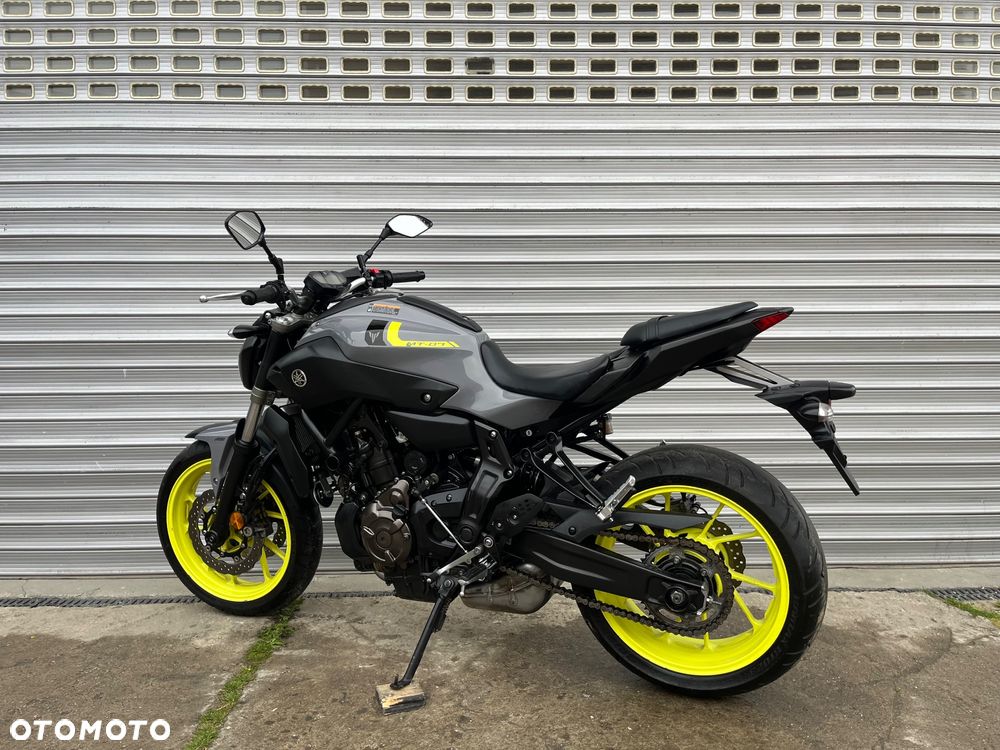 Yamaha MT - 7