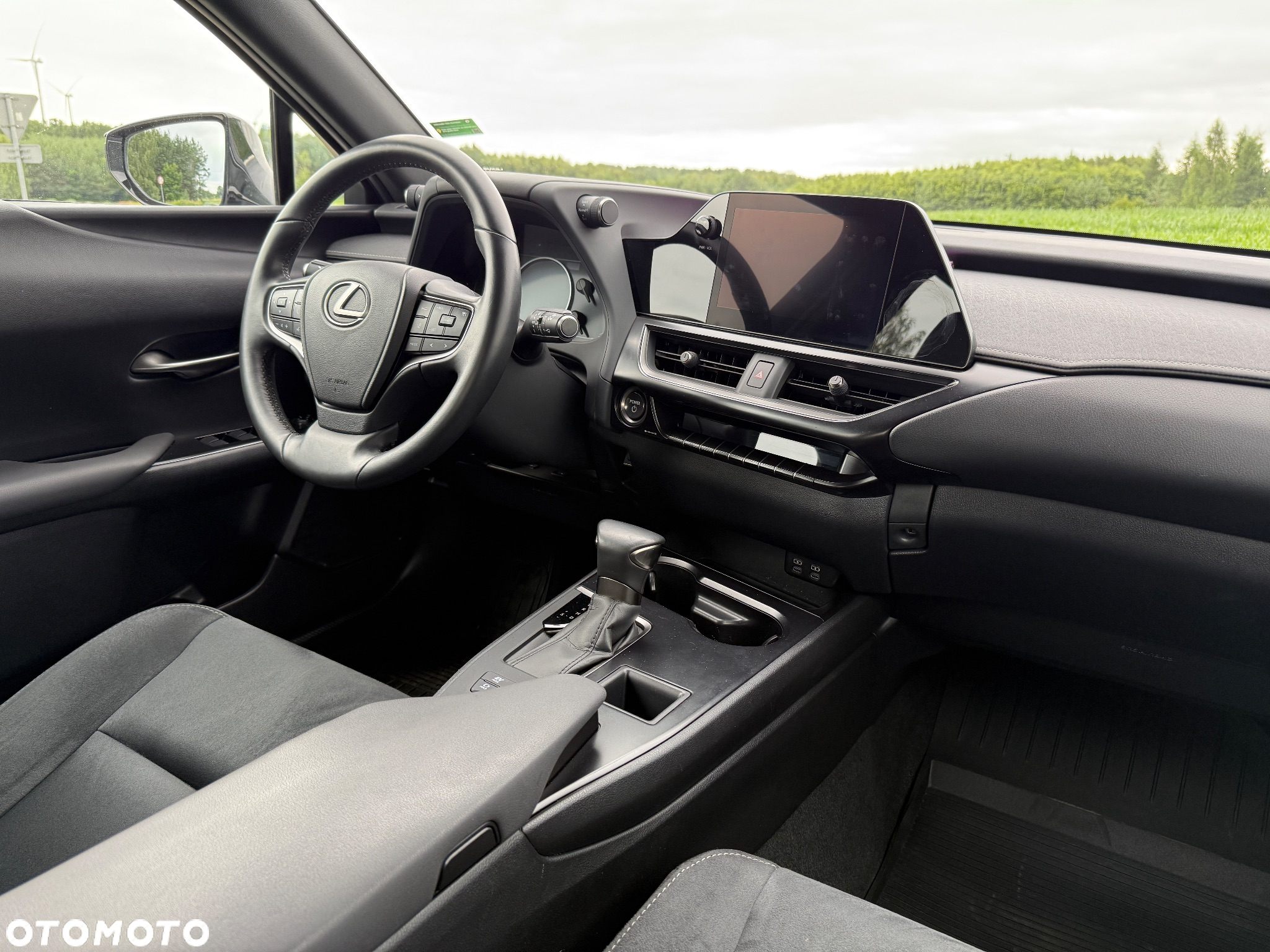 Lexus UX 250h GPF Business 2WD - 22