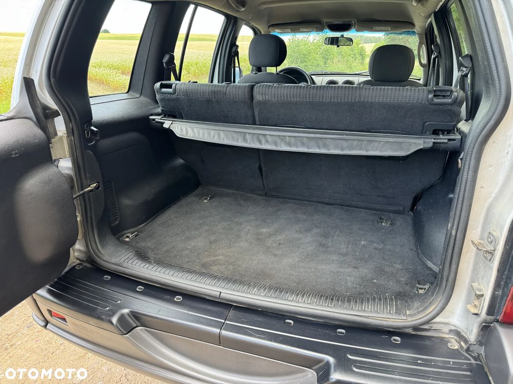 Jeep Cherokee 2.5L CRD Sport - 23