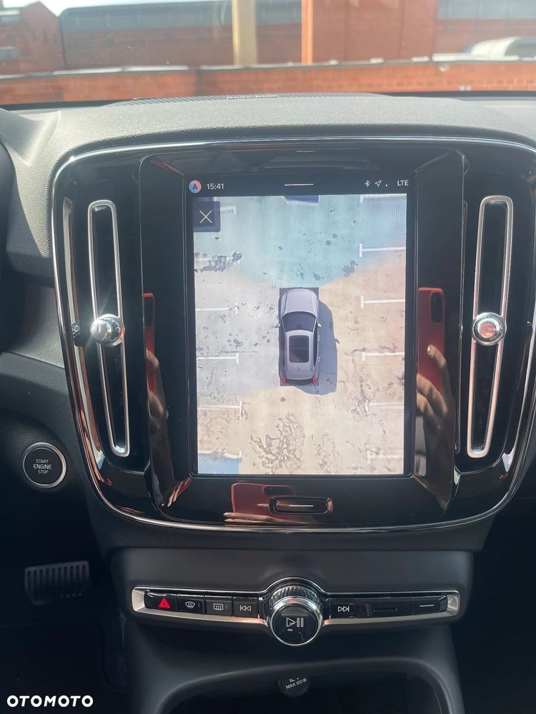Volvo XC 40 B3 Plus Dark - 19