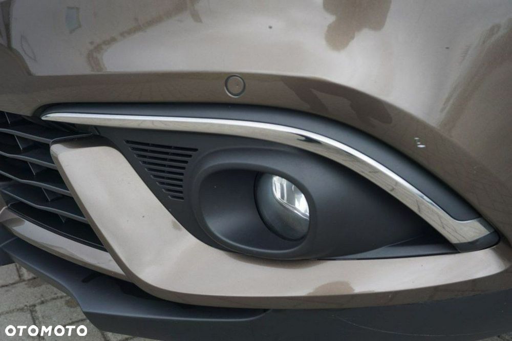 Renault Grand Scenic - 28