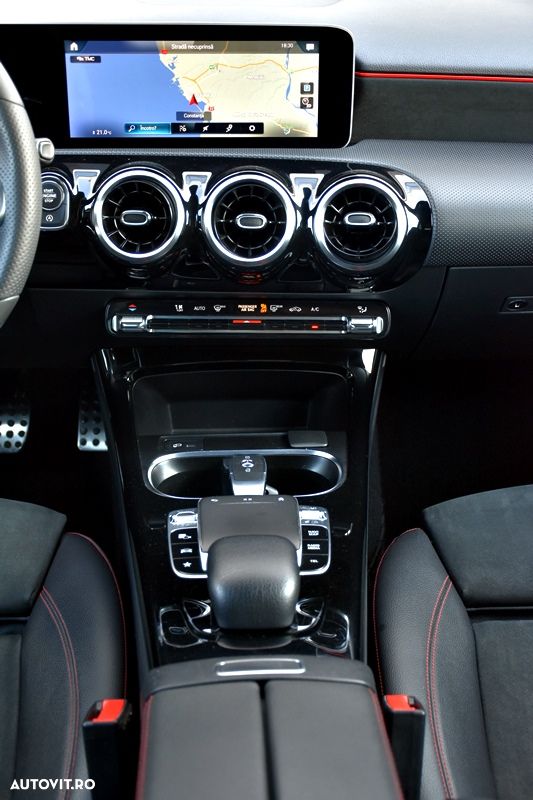 Mercedes-Benz A 200 7G-DCT AMG Line - 22