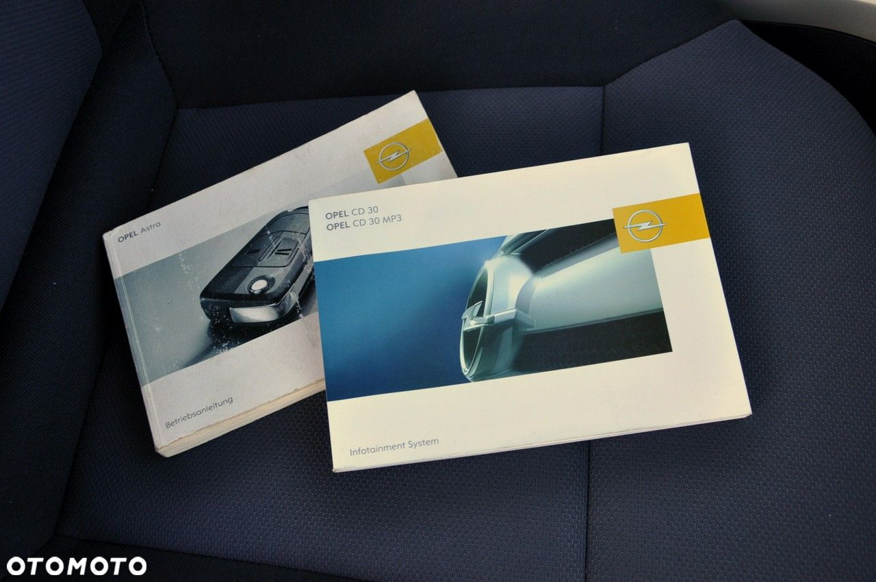 Opel Astra - 38