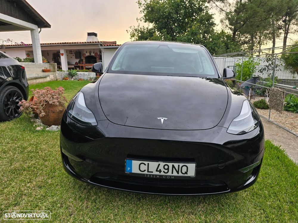 Tesla Model Y Long Range Dual Motor AWD - 2