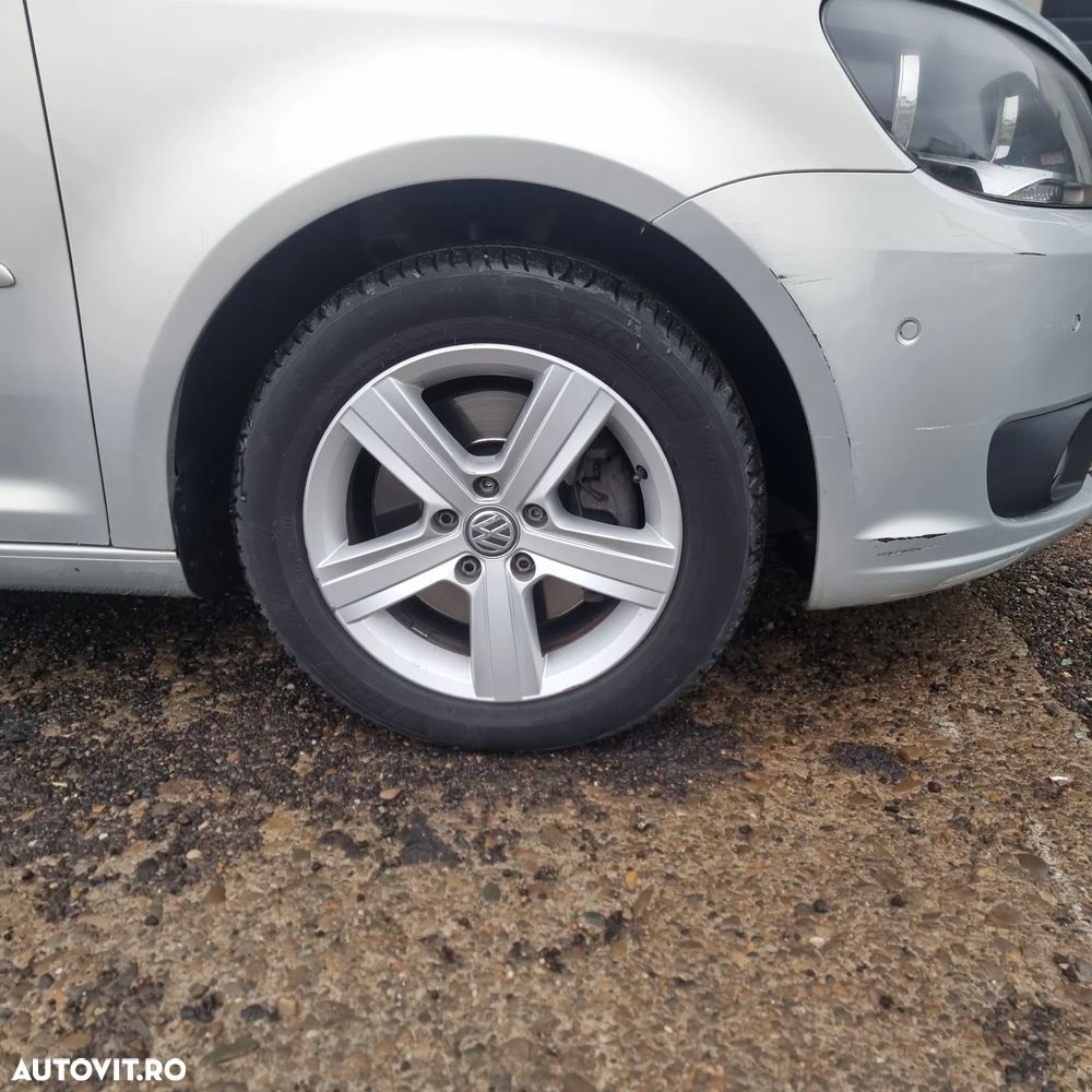 Volkswagen Touran 2.0 TDI DSG Comfortline - 2