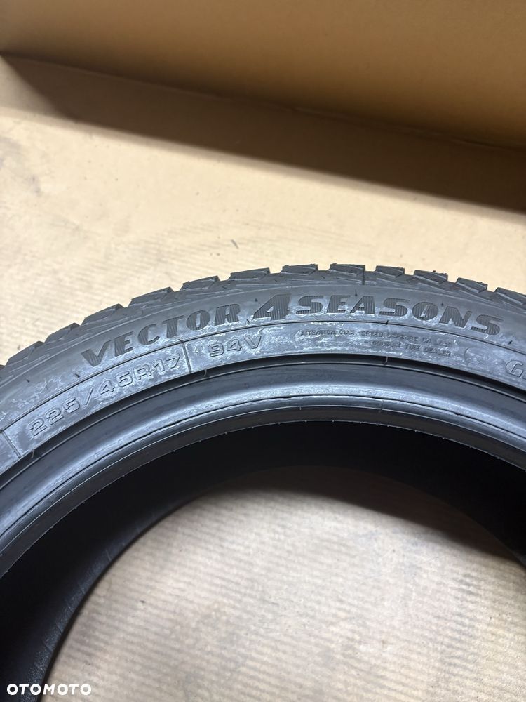 2x 225/45R17 94V GOODYEAR VECTOR 4SEASONS GEN-2 opony wielosezon RANT XL M+S 3PMSF - 6