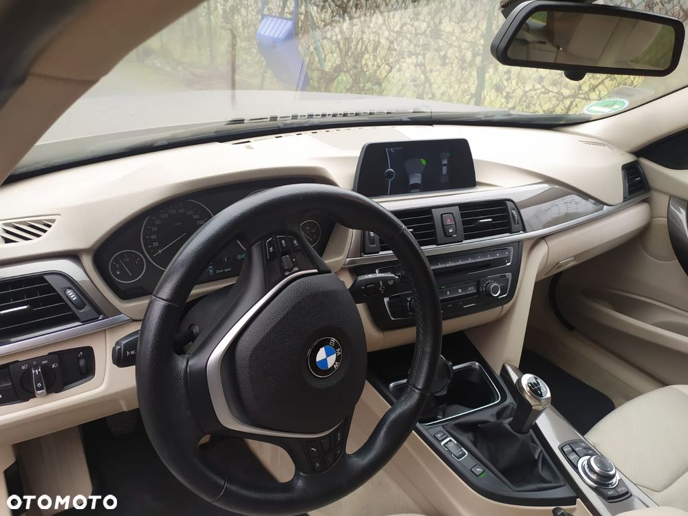 BMW Seria 3 316i Modern Line - 9