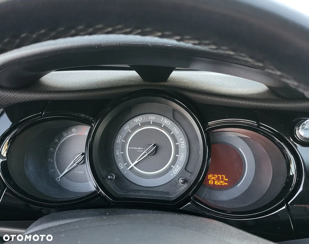 Citroën C3 VTi 95 Exclusive - 25