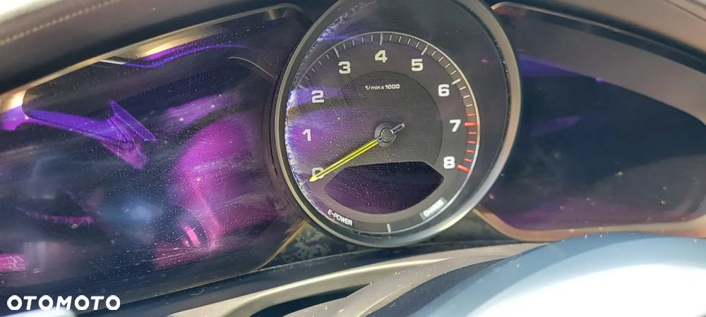 Porsche Panamera 4 E-Hybrid - 36