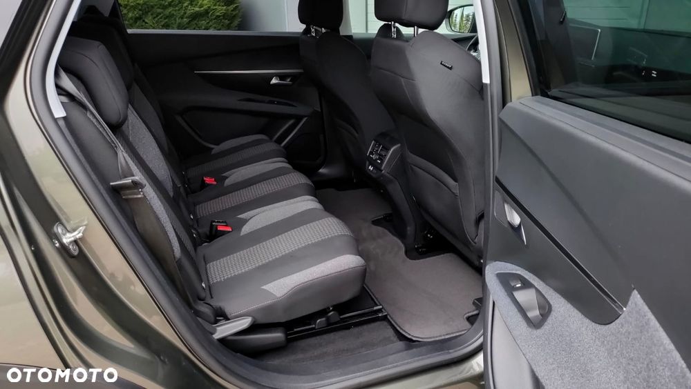 Peugeot 5008 - 27