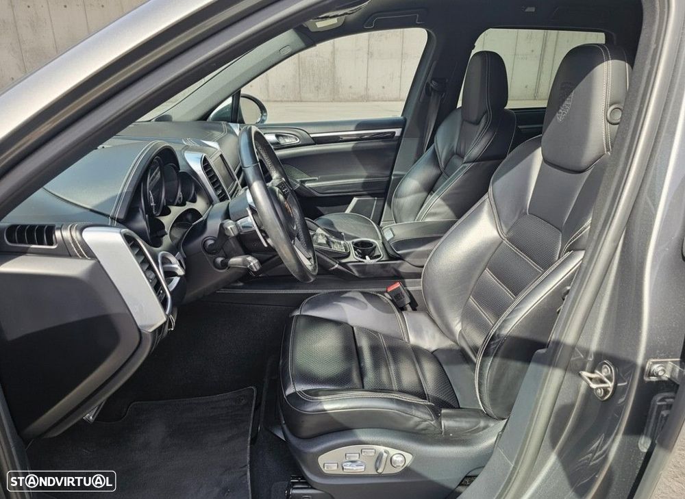 Porsche Cayenne S E-Hybrid Platinum Edition - 13