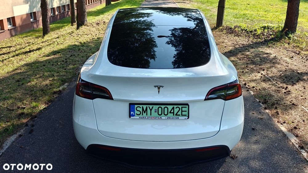 Tesla Model Y Long Range Dual Motor AWD - 5