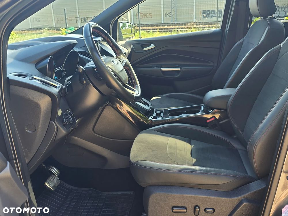 Ford Kuga 2.0 TDCi 4x4 ST-Line - 18
