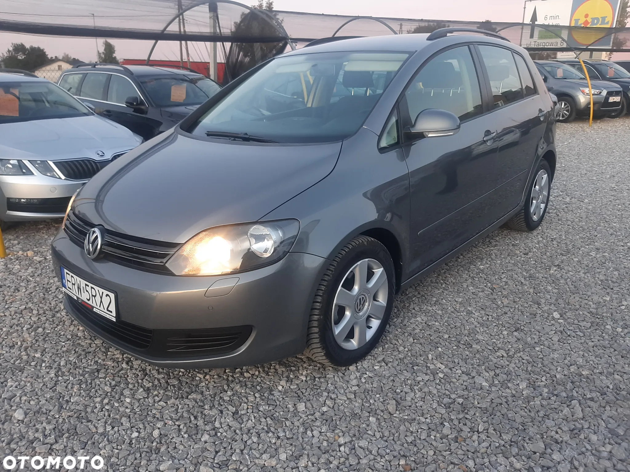 Volkswagen Golf Plus 1.6 TDI BlueMot Comfortline - 9