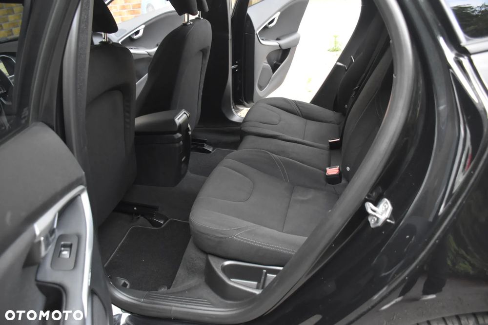 Volvo V40 D3 - 16