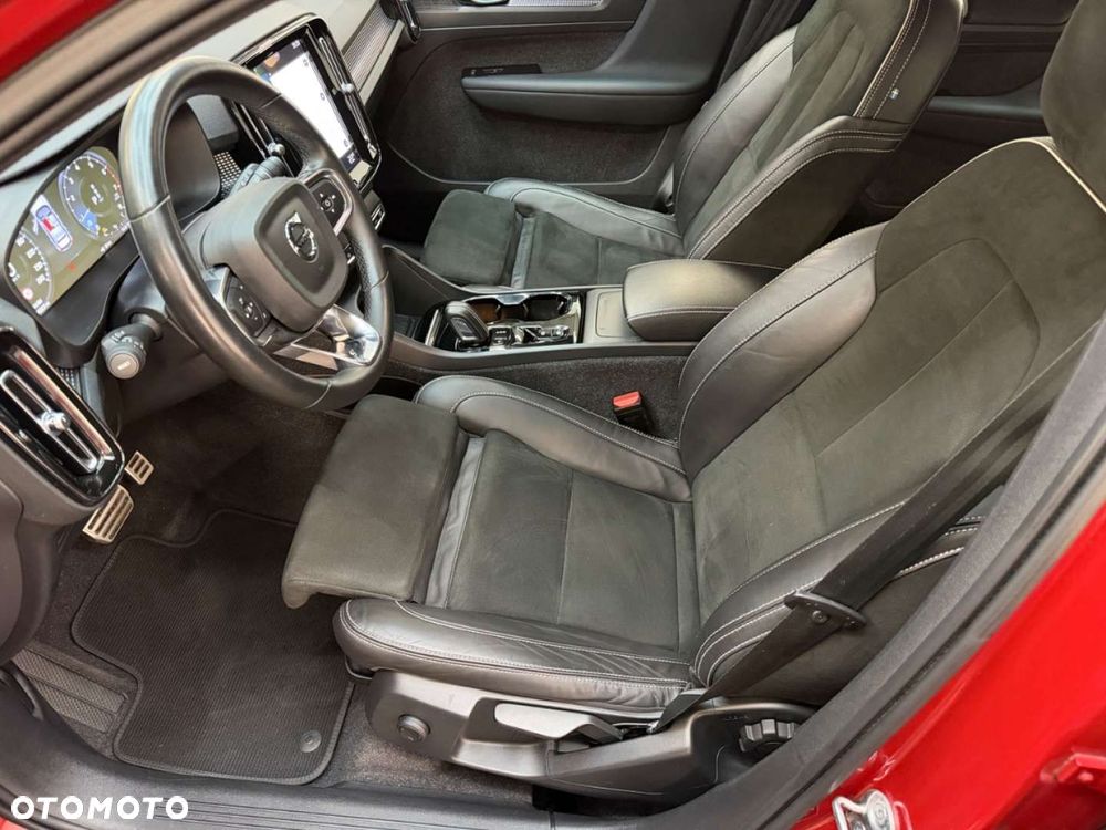 Volvo XC 40 - 24