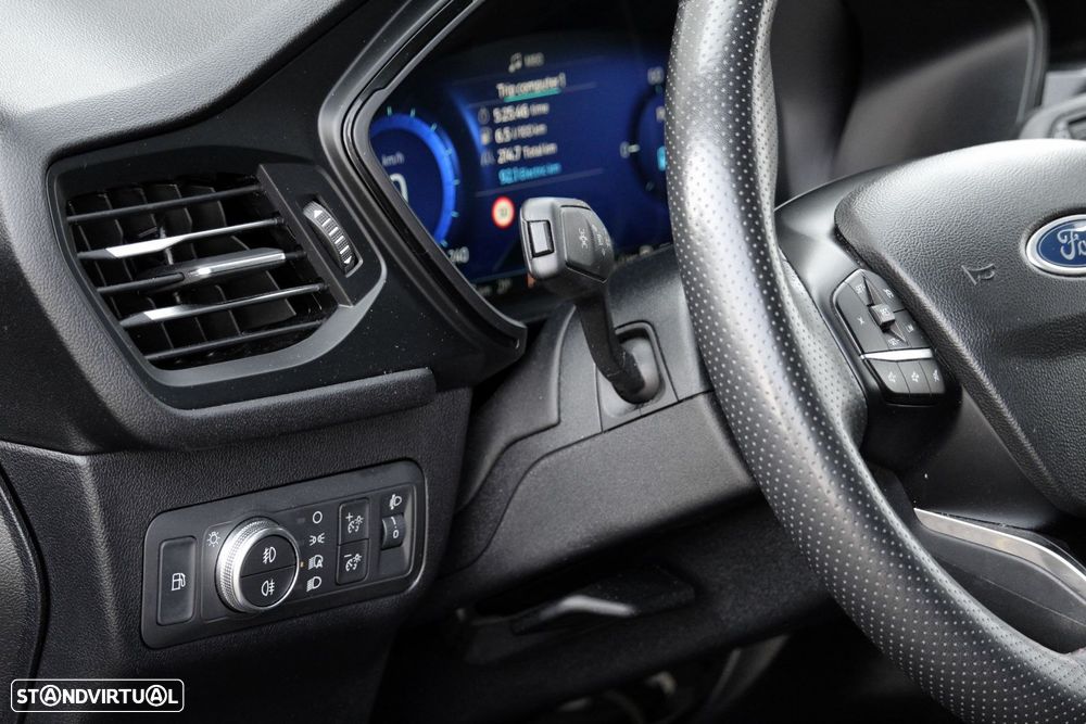 Ford Kuga - 10
