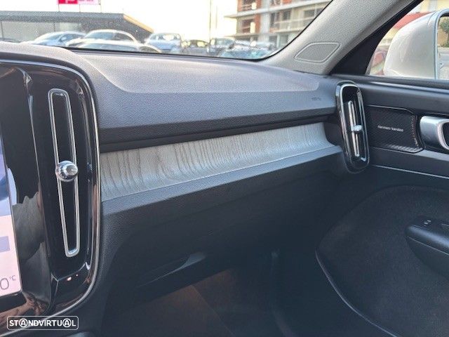 Volvo XC 40 1.5 T3 Inscription - 27