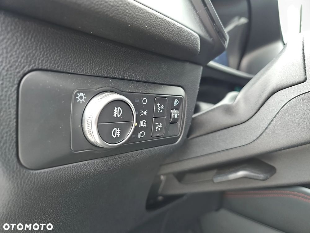 Ford Kuga 1.5 EcoBoost FWD ST-Line - 17