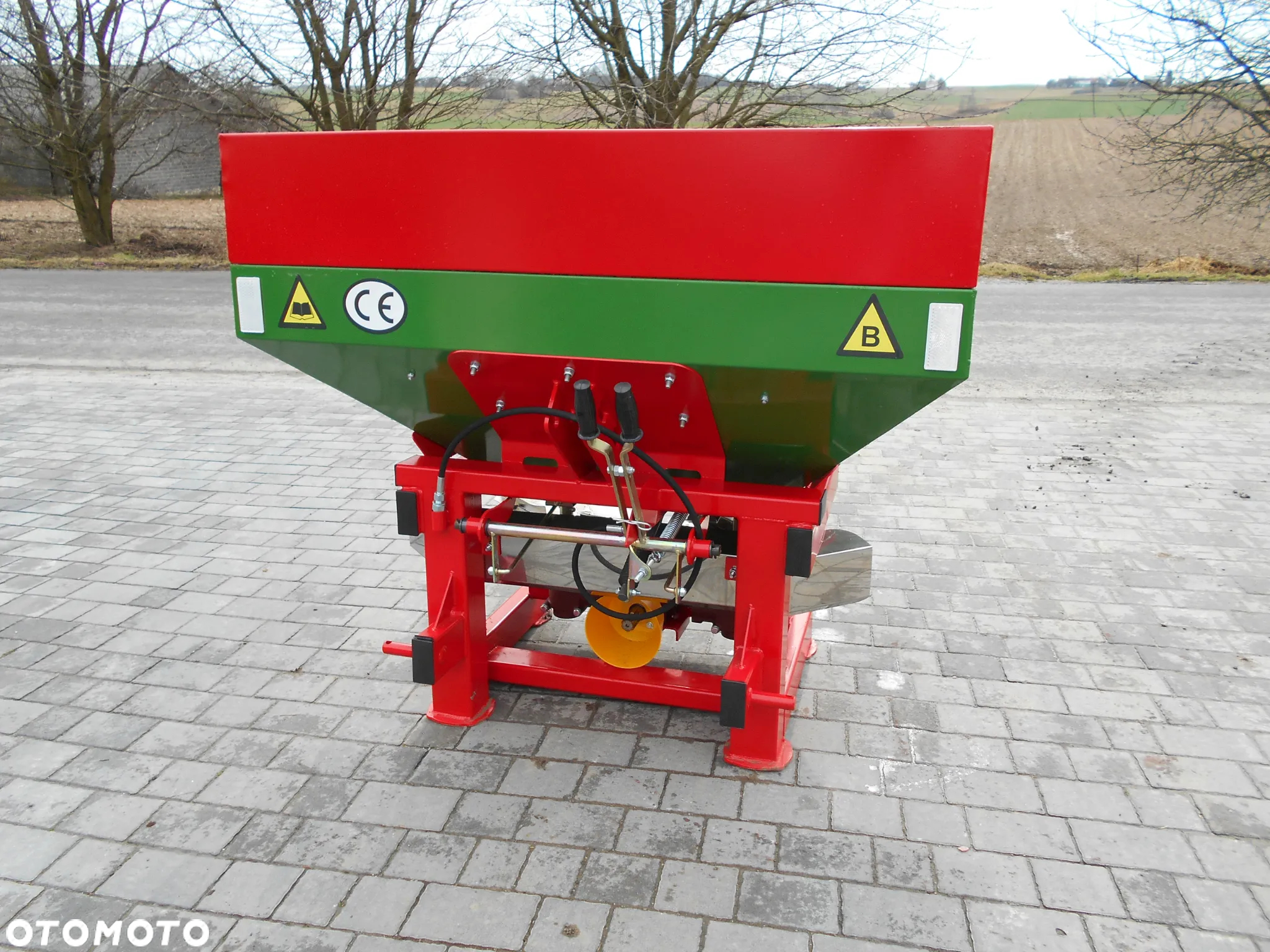 Rozsiewacz nawozów 600/800/1000/1200l SIEWKA/siewnik nawozów JANPOL malowany/ocynk OD RĘKI /przekładnia żeliwna - 3