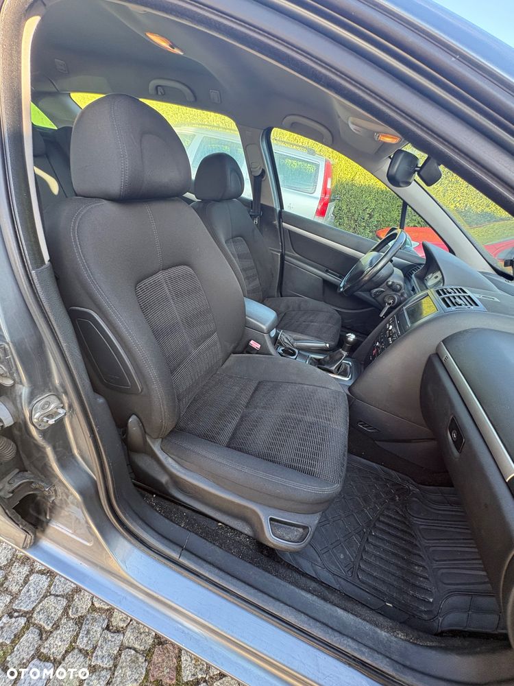 Peugeot 407 - 19