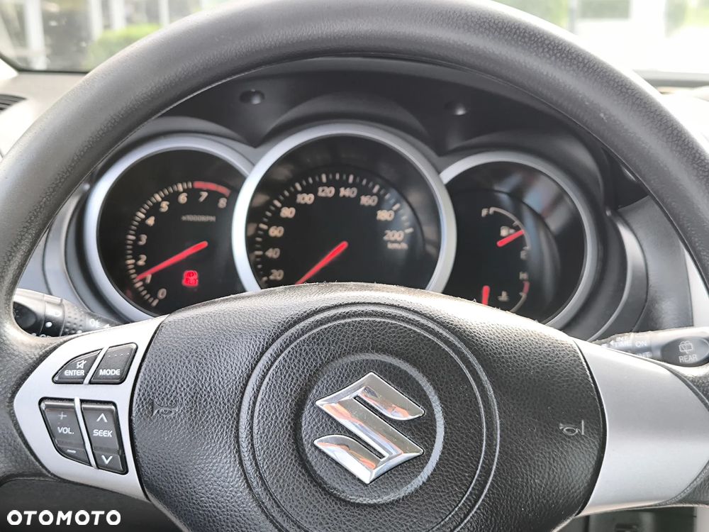 Suzuki Grand Vitara 2.0 De luxe - 8