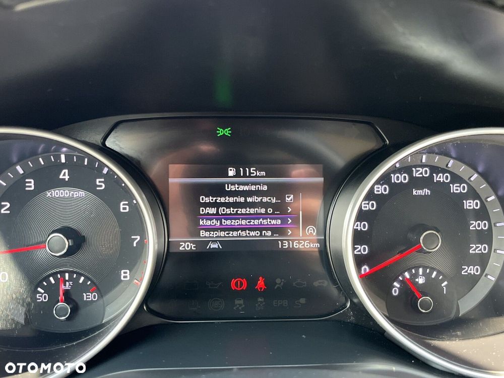 Kia Ceed - 33