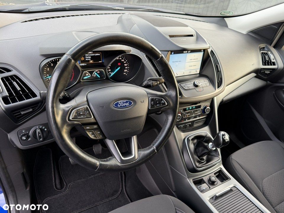 Ford Kuga 1.5 EcoBoost 2x4 Titanium - 17