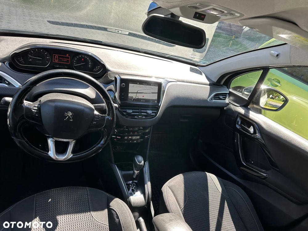 Peugeot 208 1.2 PureTech Allure S&S EAT6 - 2