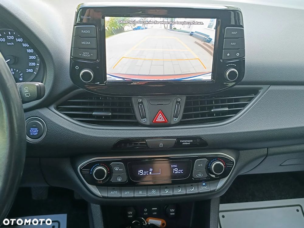 Hyundai i30 blue Kombi 1.6 CRDi Style - 32