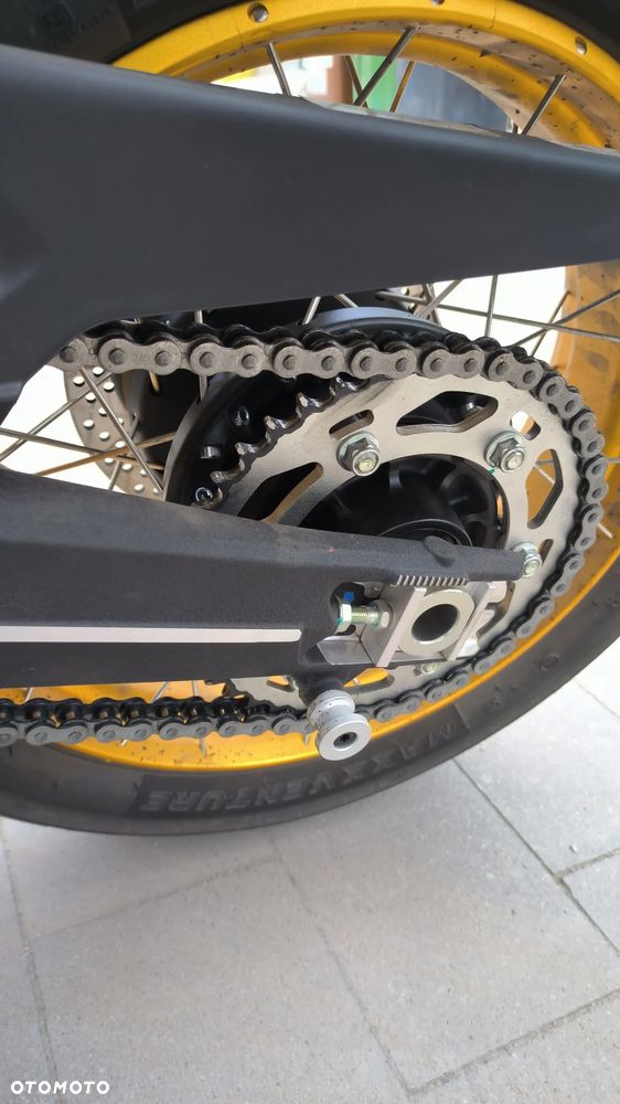 QJMOTOR SRT900SX - 6